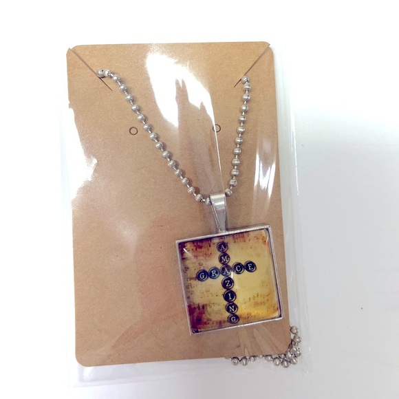 23” chain w/ 1” square pendant w/ clear dome front. “Amazing Grace” cross. NIP - Picture 2 of 7
